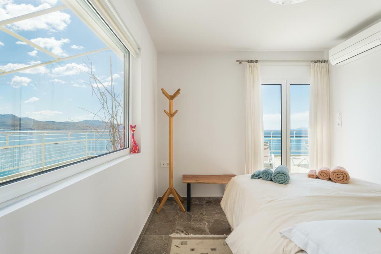 Апартаменты Seafront Penthouse Leo Каламата Экстерьер фото